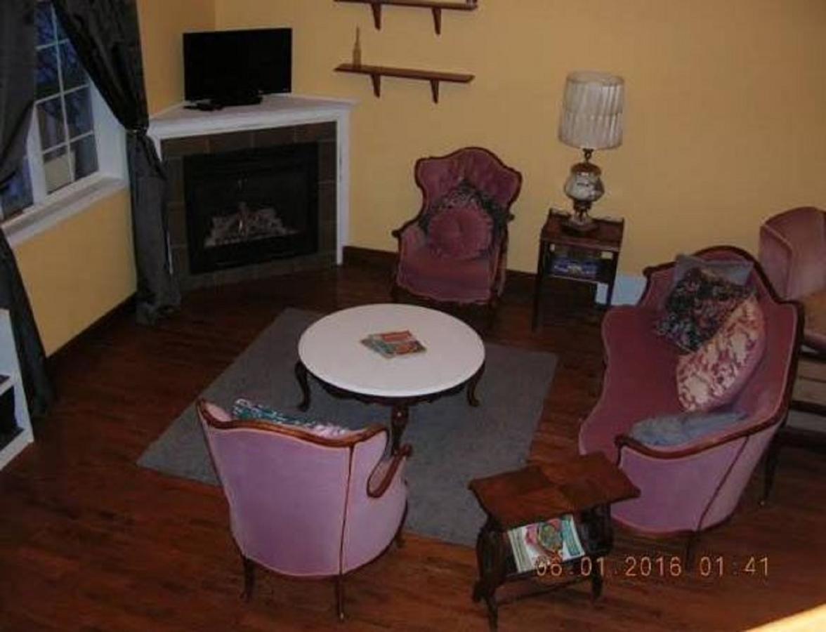 Mccracken Country Inn Hinton Exteriör bild