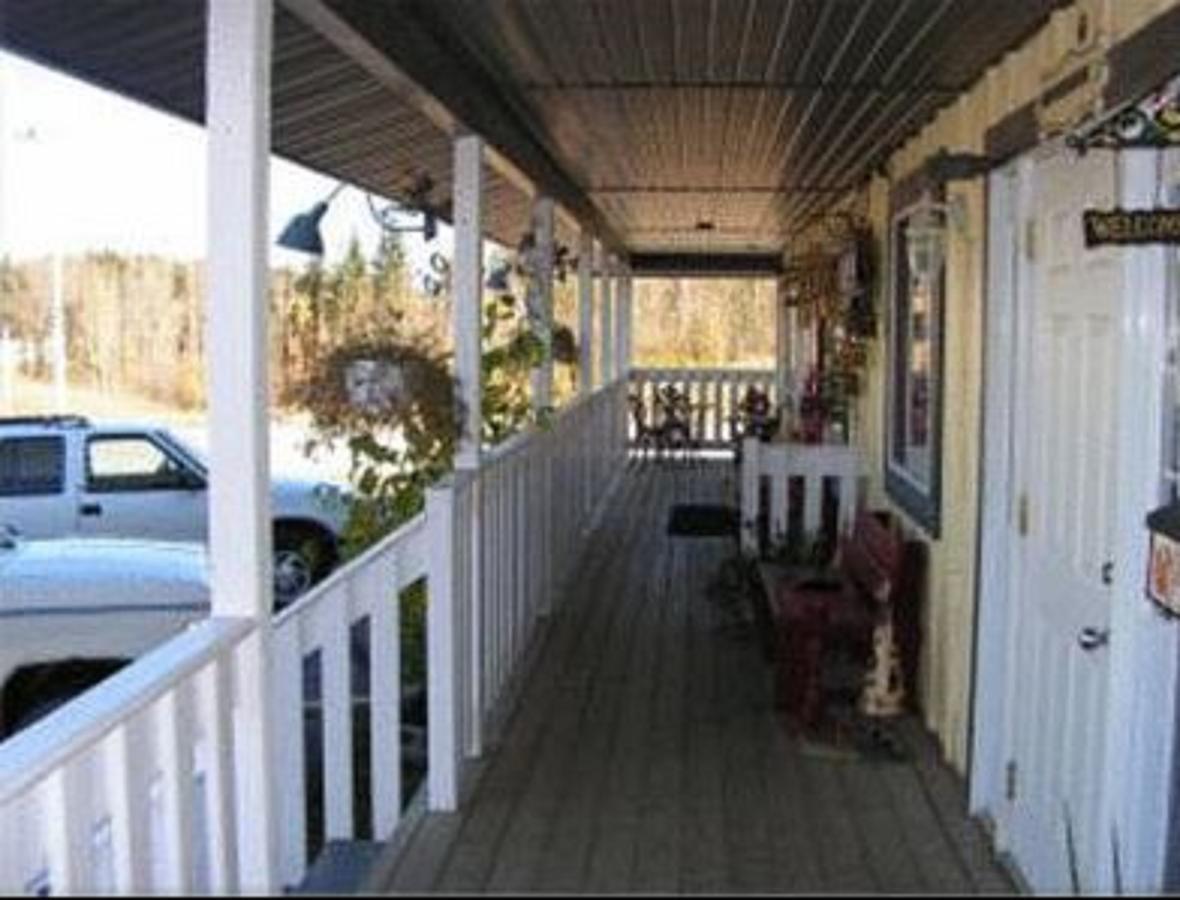 Mccracken Country Inn Hinton Exteriör bild